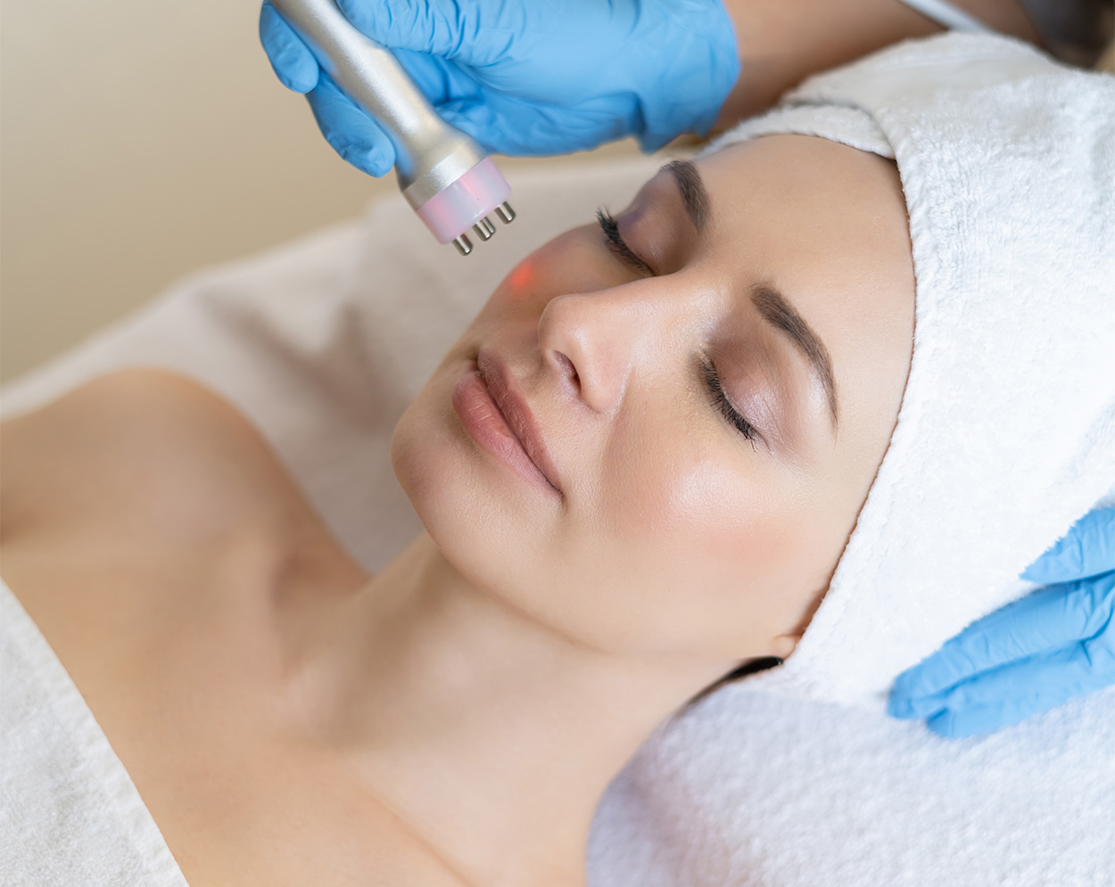 Bianko Brightening Treatment + IPL